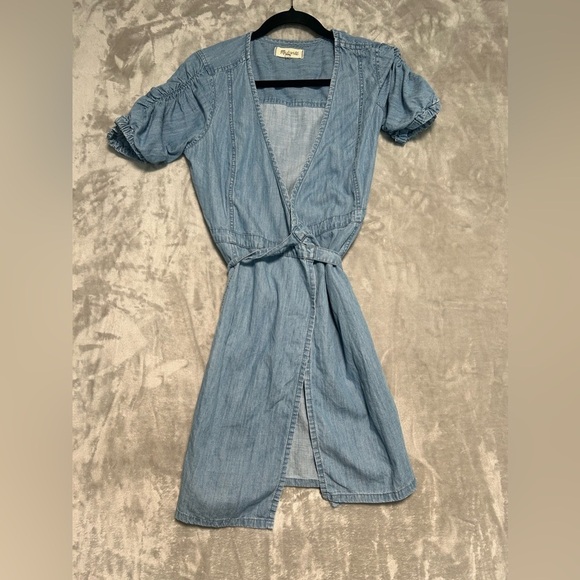 Madewell Dresses & Skirts - Madewell Mini Wrap Dress Women’s Small Short Sleeve Chambray Blue